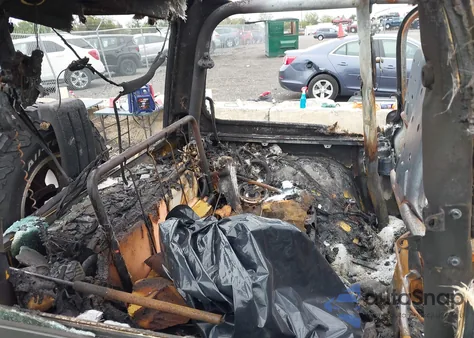 2001 Jeep Wrangler Sport z USA, uszkodzony, nr VIN 1J4FA49S91P328135